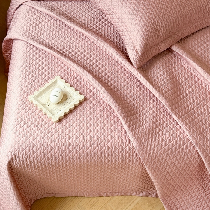 91家纺网 家纺一手货源 找家纺 法芙娜家纺 2026新款100S长绒棉床盖三件套 深粉