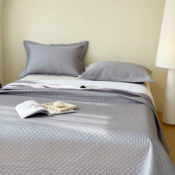 91家纺网 家纺一手货源 找家纺 法芙娜家纺 2026新款100S长绒棉床盖三件套 深灰