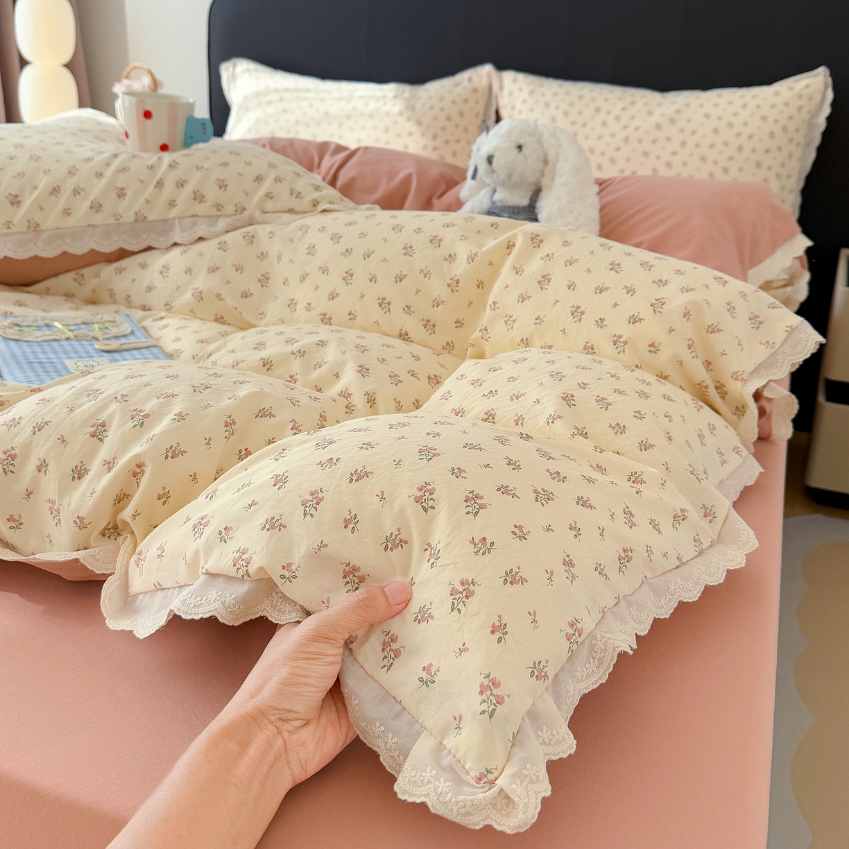 铺尚美家纺 2026新款田园韩版花边款小碎花古法水洗仿棉A类云感棉四件套 午后花园粉