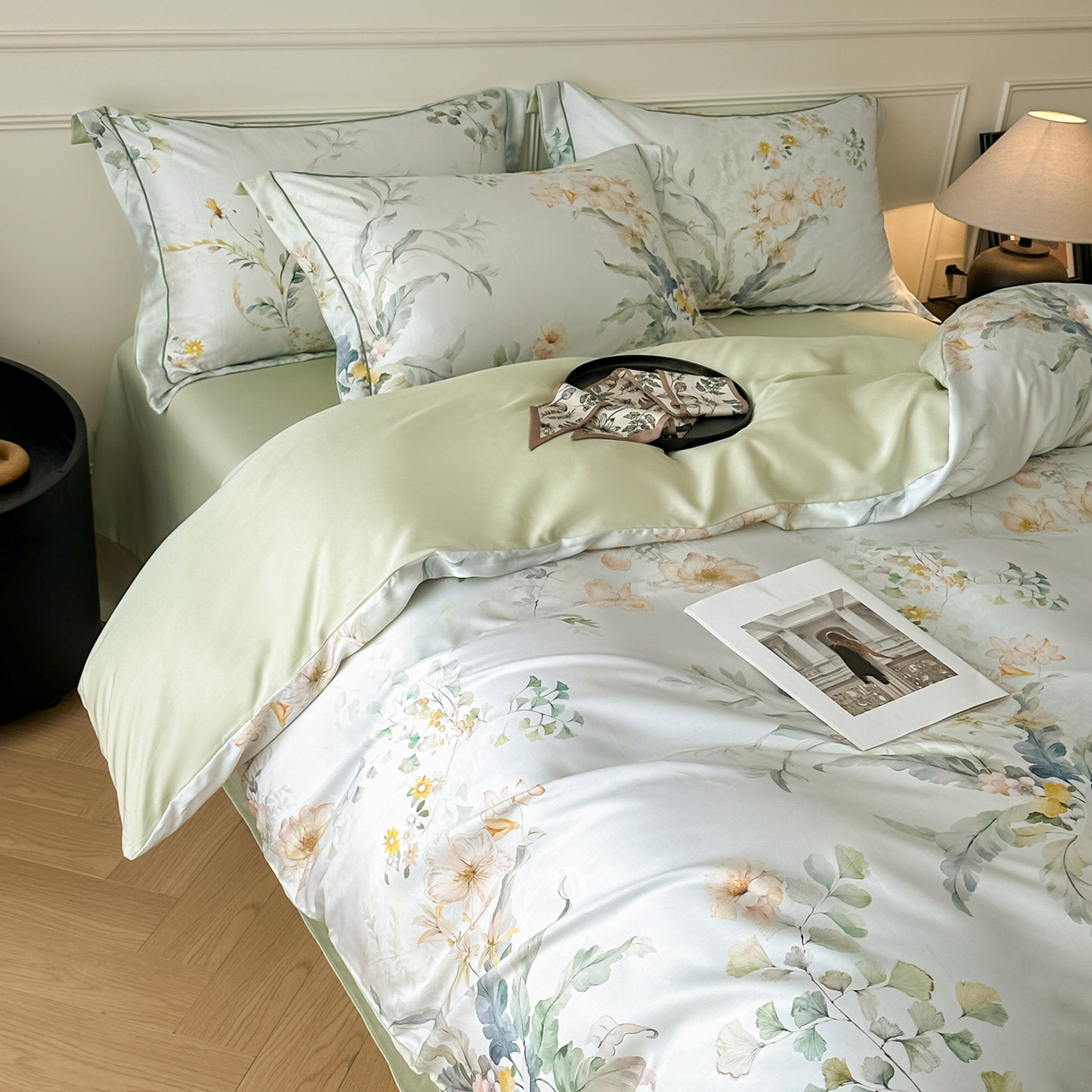 91家纺网 家纺一手货源 找家纺 启航家居 2026新款春夏天丝莱赛尔数码印花四件套 烟花间绿