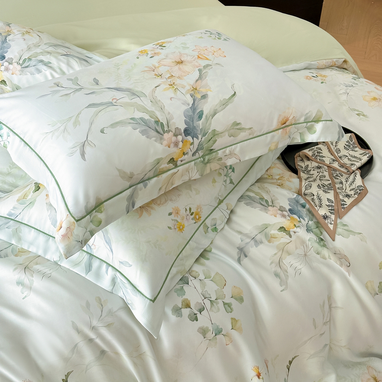 91家纺网 家纺一手货源 找家纺 启航家居 2026新款春夏天丝莱赛尔数码印花四件套 烟花间绿