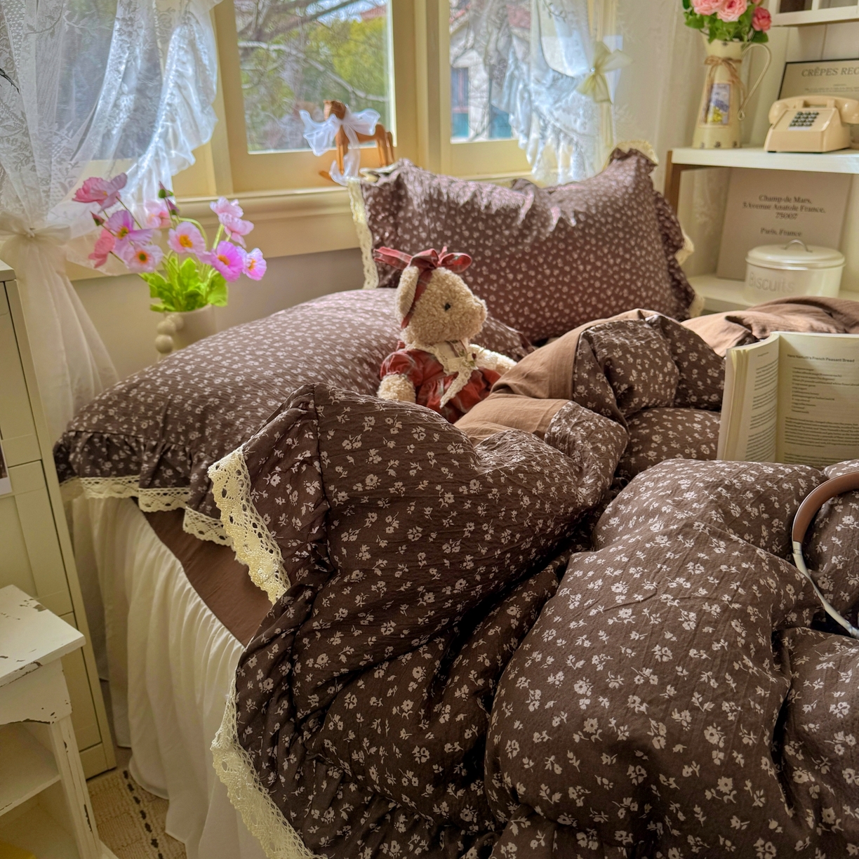 91家纺网 家纺一手货源 找家纺 （总）阿曼达 2026新款印花复古小碎花镂空蕾丝花边款四件套