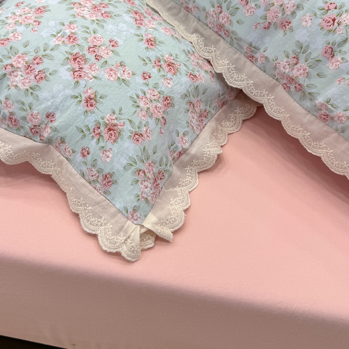 91家纺网 家纺一手货源 找家纺 铺尚美家纺 2026新款田园韩版花边款小碎花古法水洗仿棉A类云感棉四件套 篱陌