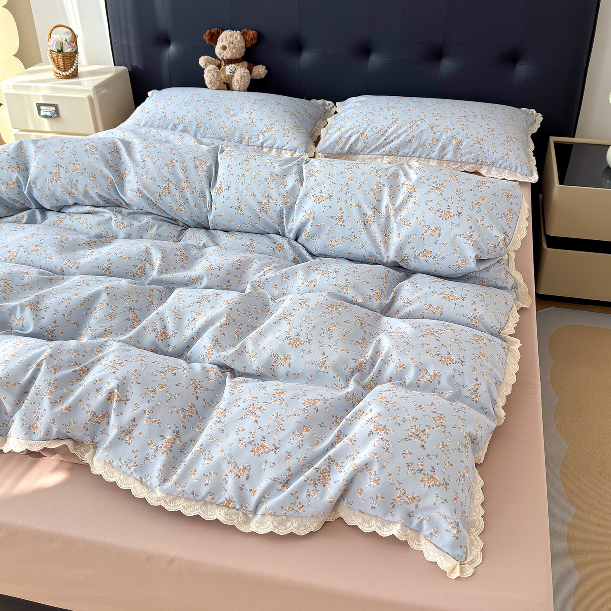 91家纺网 家纺一手货源 找家纺 铺尚美家纺 2026新款田园韩版花边款小碎花古法水洗仿棉A类云感棉四件套 蓝雪花