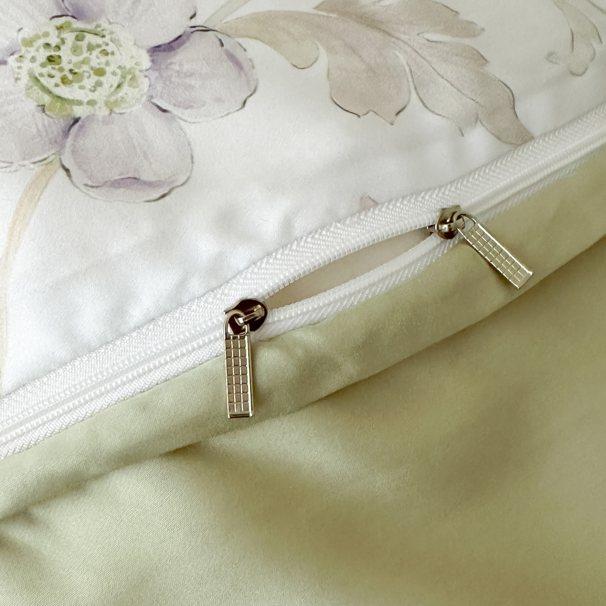 91家纺网 家纺一手货源 找家纺 启航家居 2026新款春夏天丝莱赛尔数码印花四件套 樱岛春漫粉