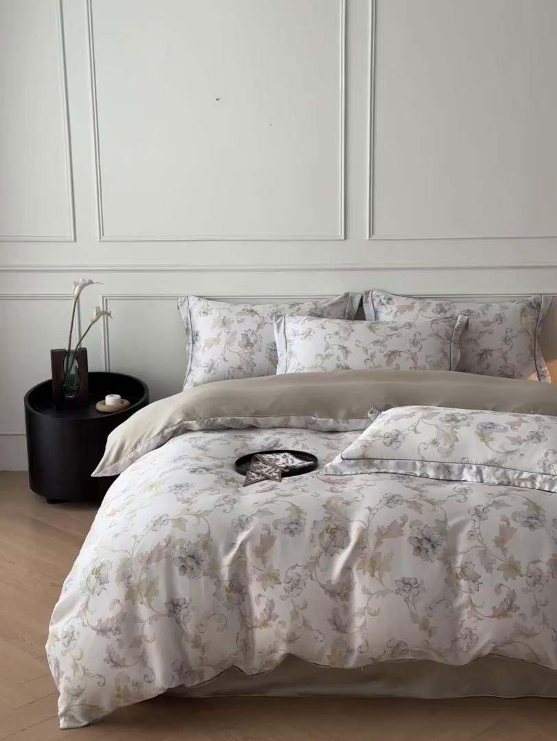 91家纺网 家纺一手货源 找家纺 启航家居 2026新款春夏天丝莱赛尔数码印花四件套 樱岛春漫粉