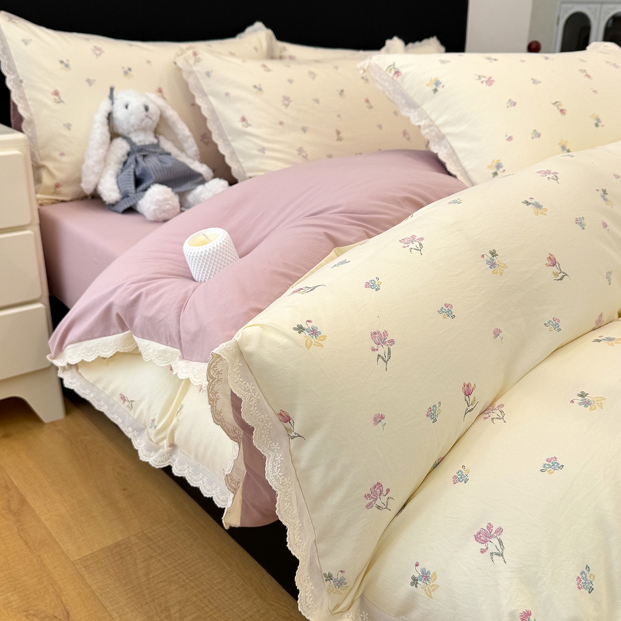 91家纺网 家纺一手货源 找家纺 铺尚美家纺 2026新款田园韩版花边款小碎花古法水洗仿棉A类云感棉四件套 花漫漫