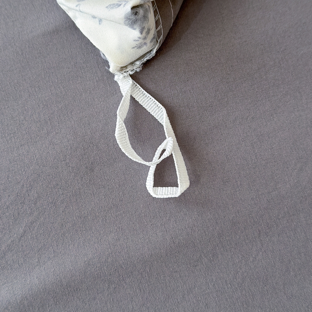 91家纺网 家纺一手货源 找家纺 铺尚美家纺 2026新款田园韩版花边款小碎花古法水洗仿棉A类云感棉四件套 花间梦