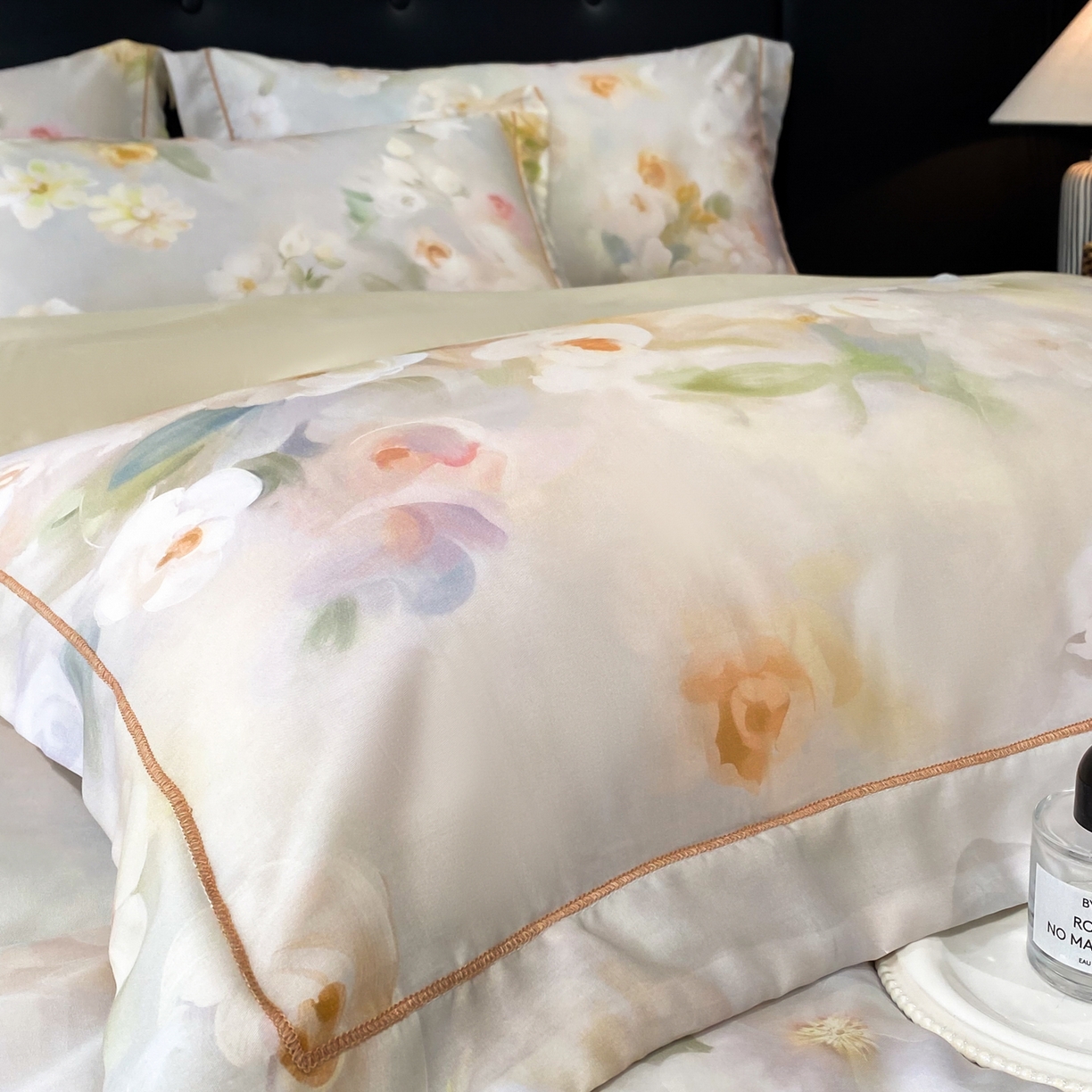 91家纺网 家纺一手货源 找家纺 启航家居 2026新款春夏天丝莱赛尔数码印花四件套 云间素语绿