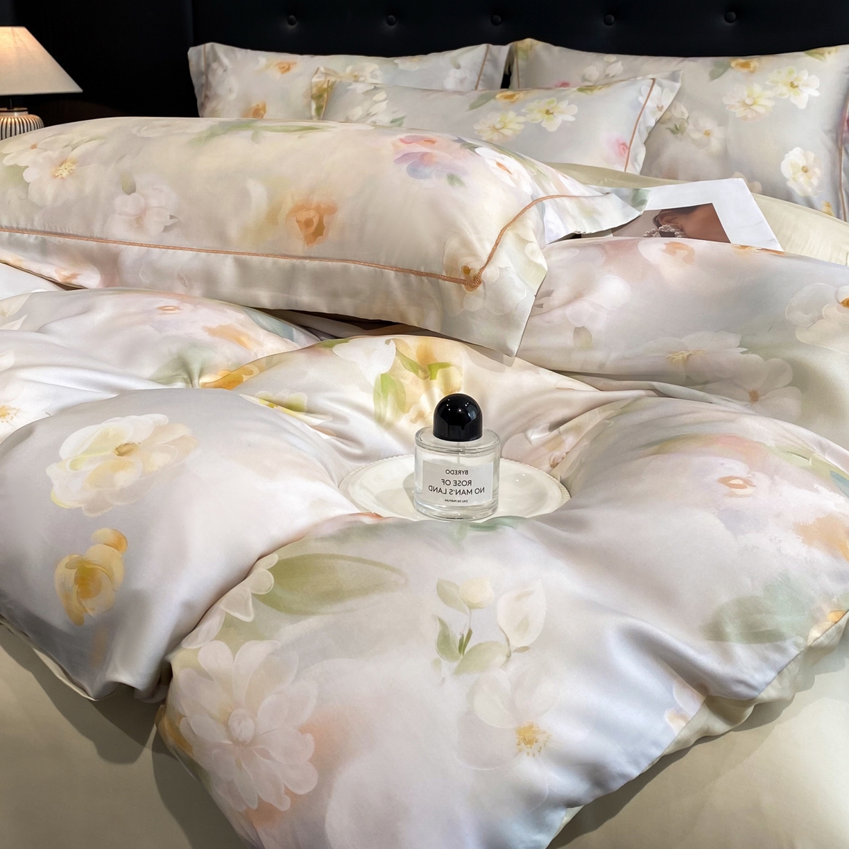 91家纺网 家纺一手货源 找家纺 启航家居 2026新款春夏天丝莱赛尔数码印花四件套 云间素语绿