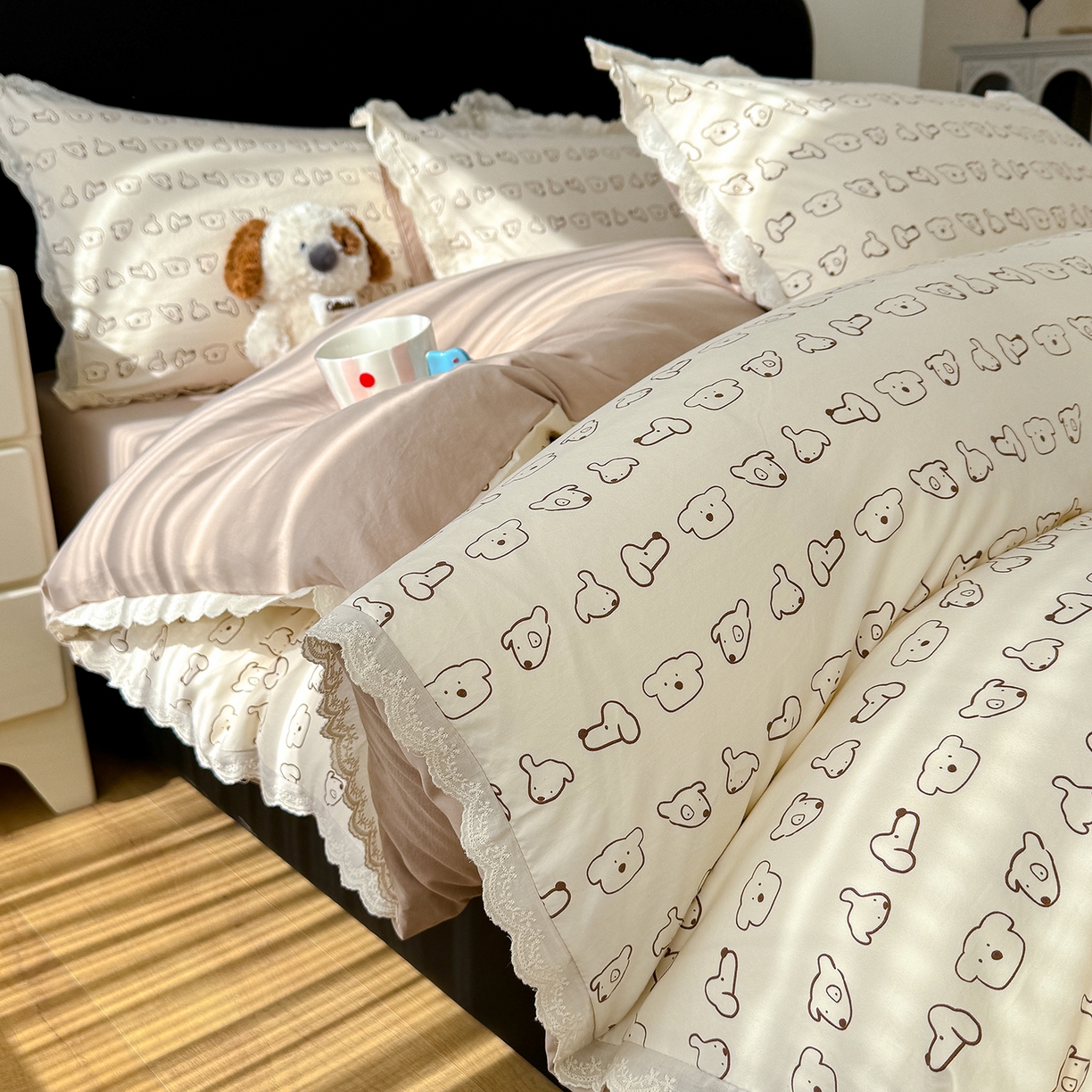 91家纺网 家纺一手货源 找家纺 铺尚美家纺 2026新款田园韩版花边款小碎花古法水洗仿棉A类云感棉四件套 萌宠