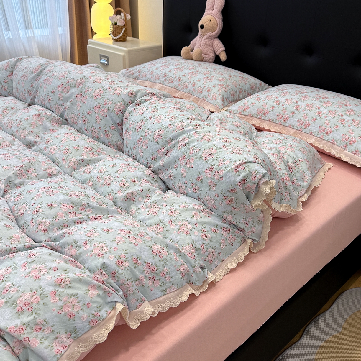 91家纺网 家纺一手货源 找家纺 铺尚美家纺 2026新款田园韩版花边款小碎花古法水洗仿棉A类云感棉四件套 篱陌