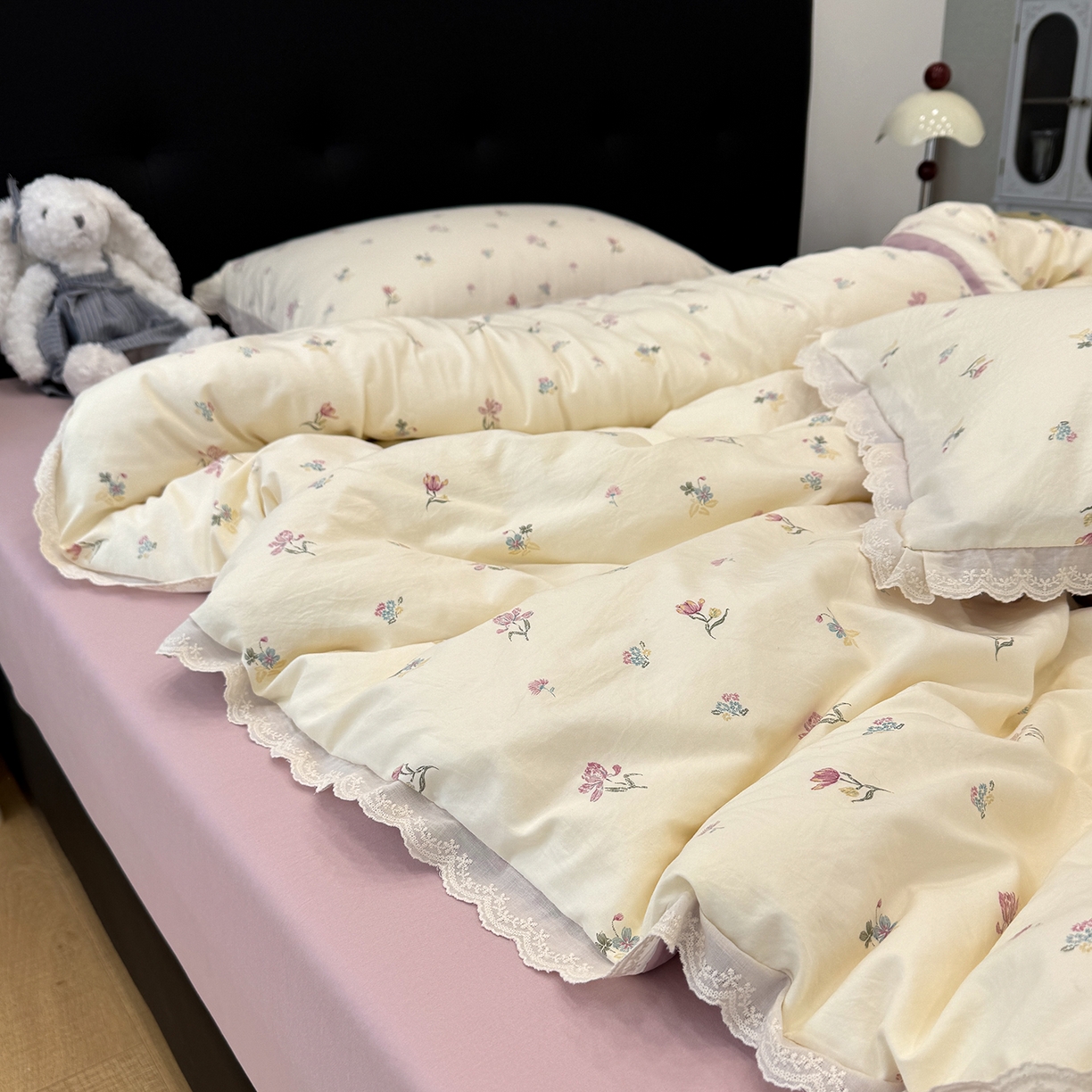 91家纺网 家纺一手货源 找家纺 铺尚美家纺 2026新款田园韩版花边款小碎花古法水洗仿棉A类云感棉四件套 花漫漫