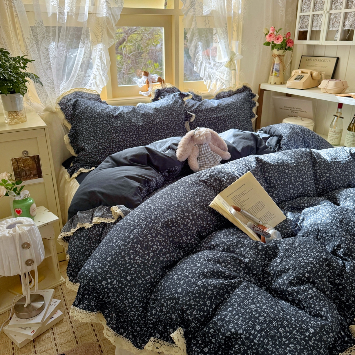 91家纺网 家纺一手货源 找家纺 （总）阿曼达 2026新款印花复古小碎花镂空蕾丝花边款四件套