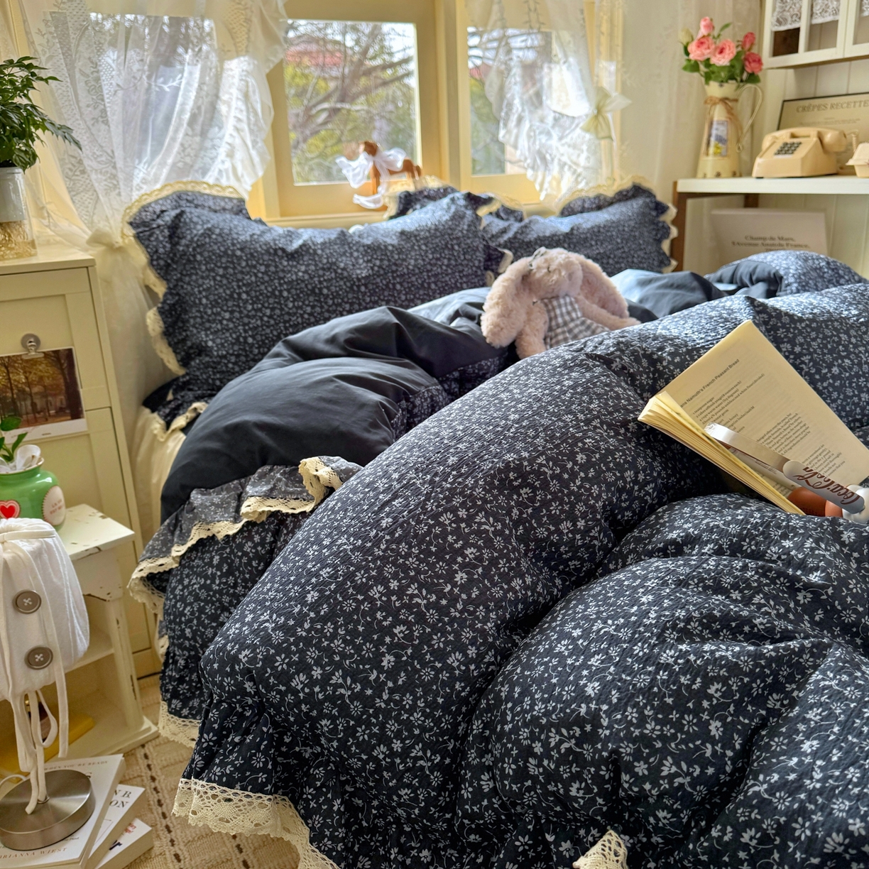 91家纺网 家纺一手货源 找家纺 （总）阿曼达 2026新款印花复古小碎花镂空蕾丝花边款四件套