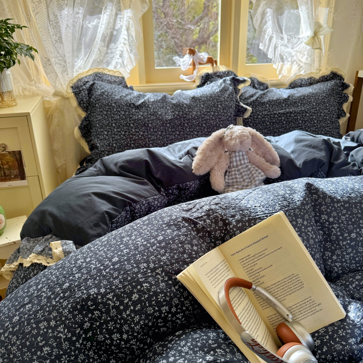 91家纺网 家纺一手货源 找家纺 （总）阿曼达 2026新款印花复古小碎花镂空蕾丝花边款四件套