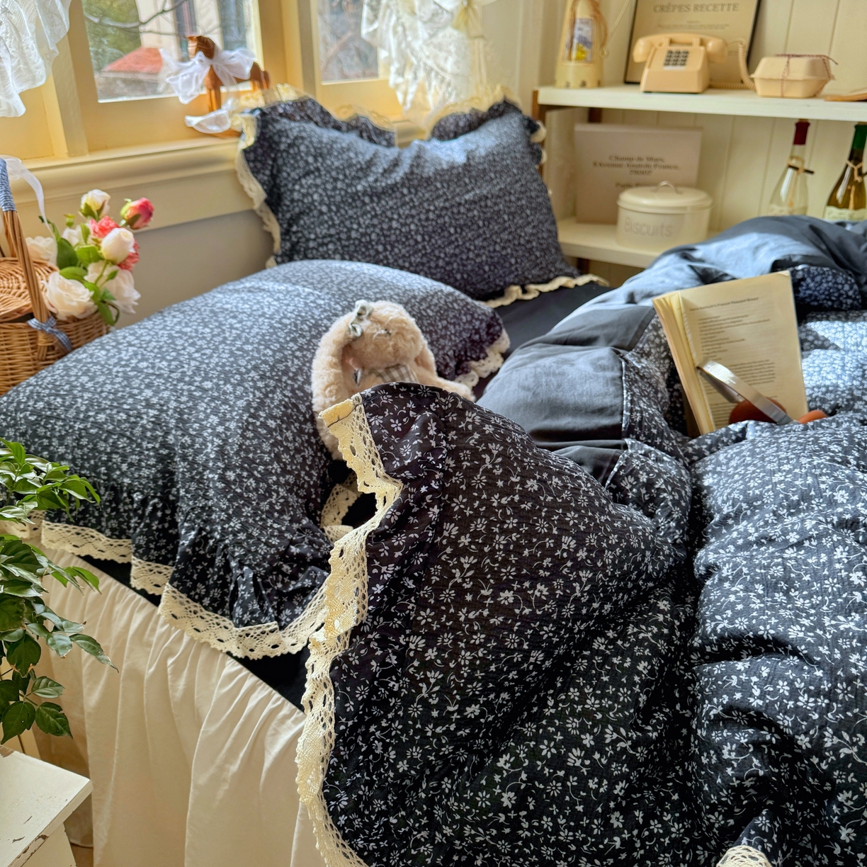 91家纺网 家纺一手货源 找家纺 （总）阿曼达 2026新款印花复古小碎花镂空蕾丝花边款四件套