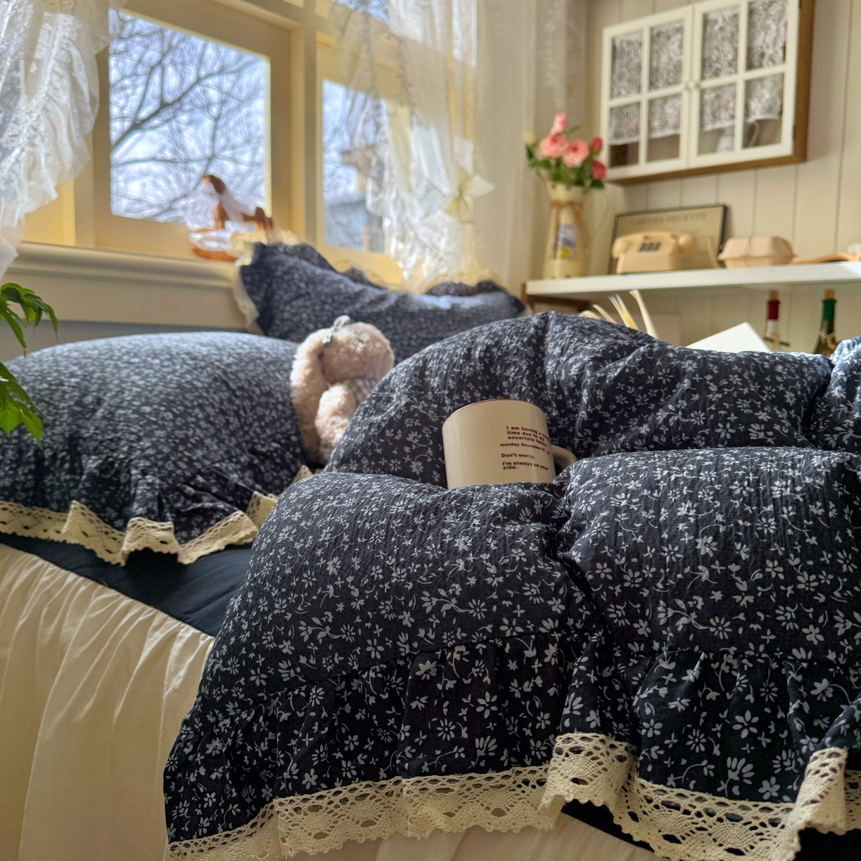 91家纺网 家纺一手货源 找家纺 （总）阿曼达 2026新款印花复古小碎花镂空蕾丝花边款四件套