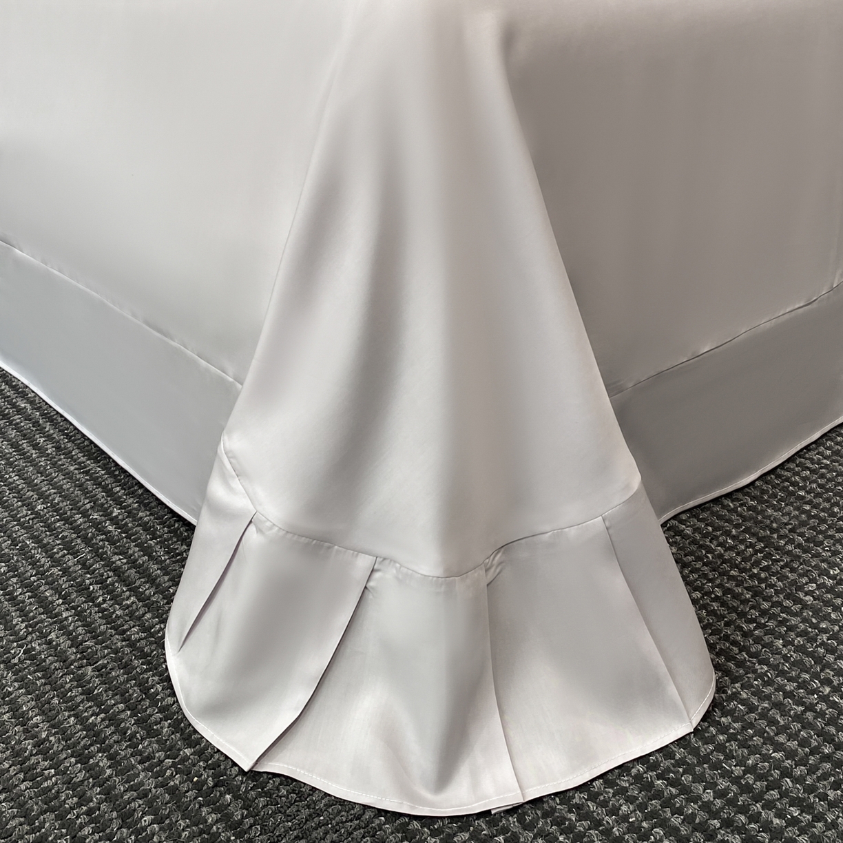 91家纺网 家纺一手货源 找家纺 启航家居 2026新款春夏天丝莱赛尔数码印花四件套 云间素语紫