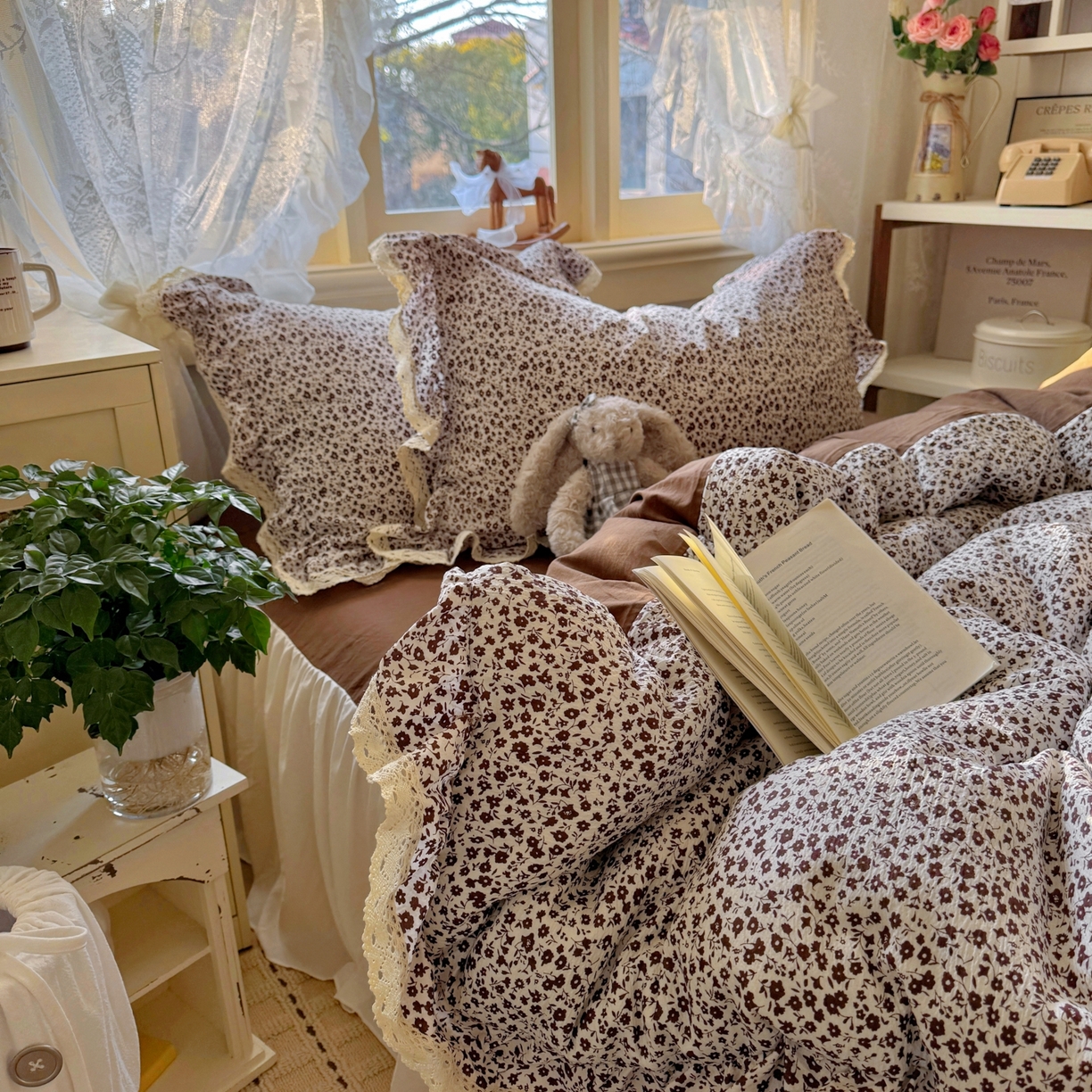 91家纺网 家纺一手货源 找家纺 阿曼达 2026新款印花复古小碎花镂空蕾丝花边款四件套 复古小蕾丝-旧梦花.米咖【专版花型】