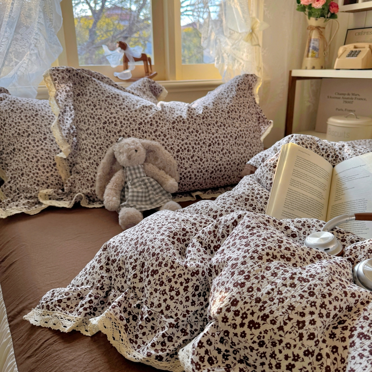 91家纺网 家纺一手货源 找家纺 阿曼达 2026新款印花复古小碎花镂空蕾丝花边款四件套 复古小蕾丝-旧梦花.米咖【专版花型】