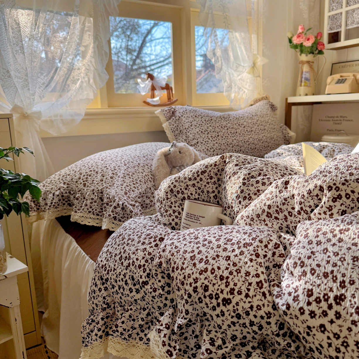 91家纺网 家纺一手货源 找家纺 阿曼达 2026新款印花复古小碎花镂空蕾丝花边款四件套 复古小蕾丝-旧梦花.米咖【专版花型】