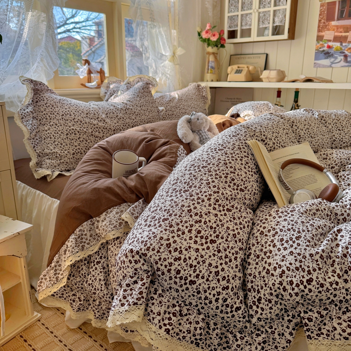 91家纺网 家纺一手货源 找家纺 阿曼达 2026新款印花复古小碎花镂空蕾丝花边款四件套 复古小蕾丝-旧梦花.米咖【专版花型】