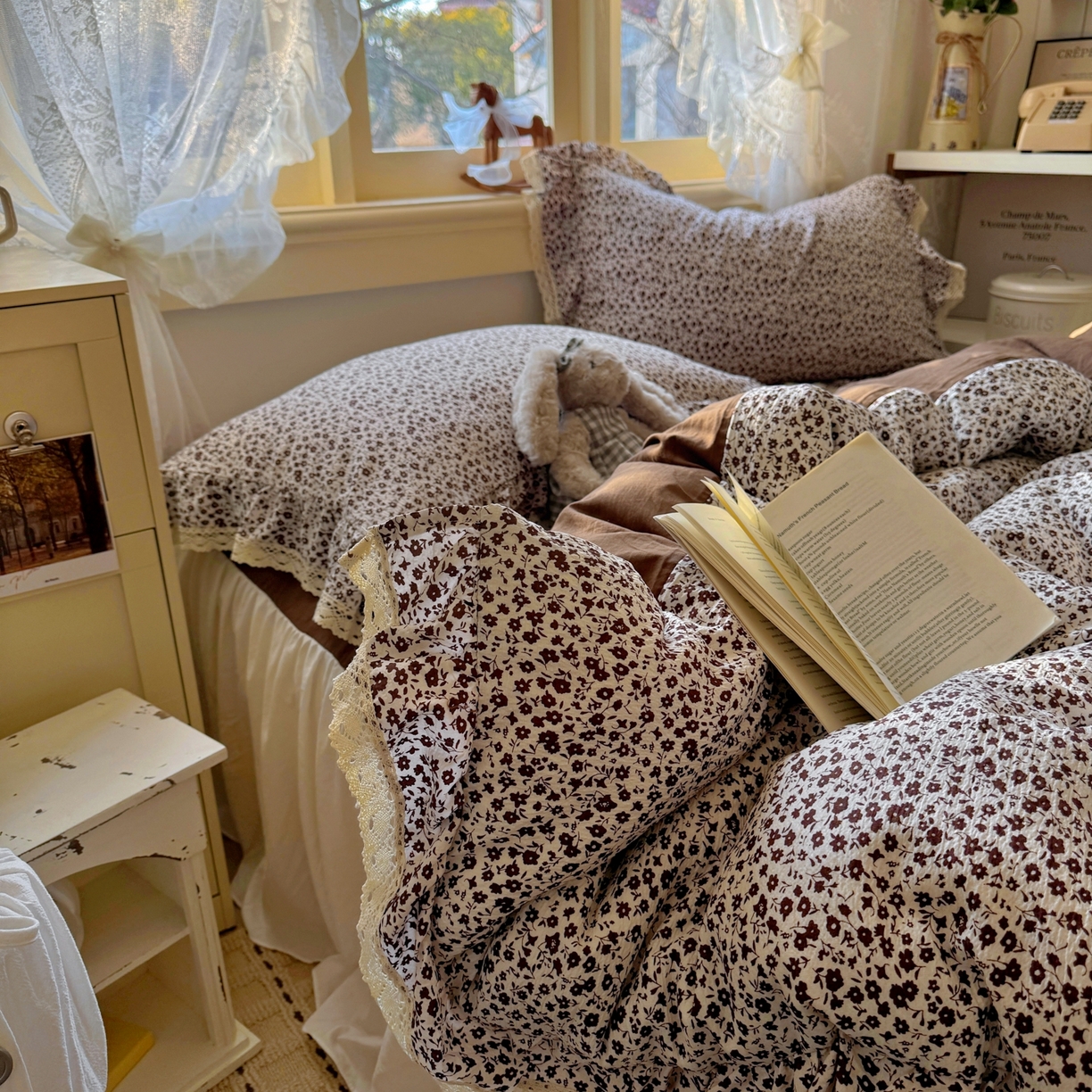 91家纺网 家纺一手货源 找家纺 阿曼达 2026新款印花复古小碎花镂空蕾丝花边款四件套 复古小蕾丝-旧梦花.米咖【专版花型】