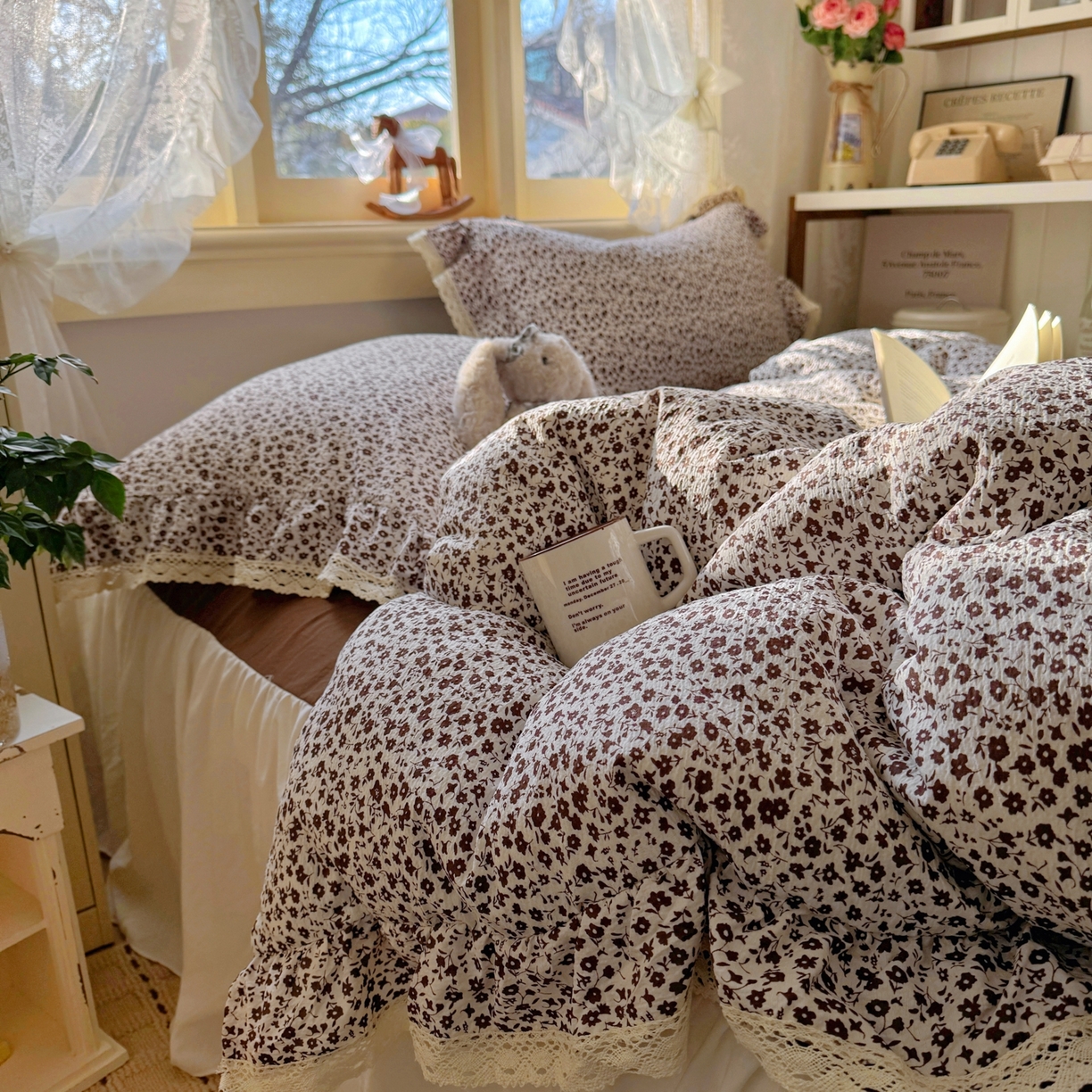 91家纺网 家纺一手货源 找家纺 阿曼达 2026新款印花复古小碎花镂空蕾丝花边款四件套 复古小蕾丝-旧梦花.米咖【专版花型】