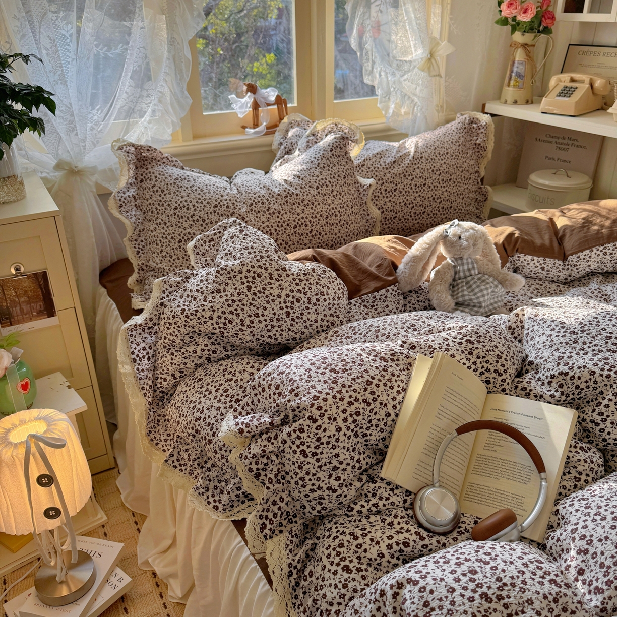 91家纺网 家纺一手货源 找家纺 阿曼达 2026新款印花复古小碎花镂空蕾丝花边款四件套 复古小蕾丝-旧梦花.米咖【专版花型】