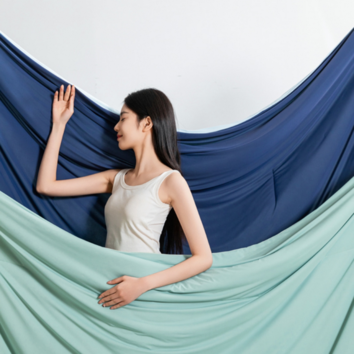 91家纺网 家纺一手货源 找家纺 云玲时尚 2026新款凉感丝深睡夏被被子被芯 深睡蓝