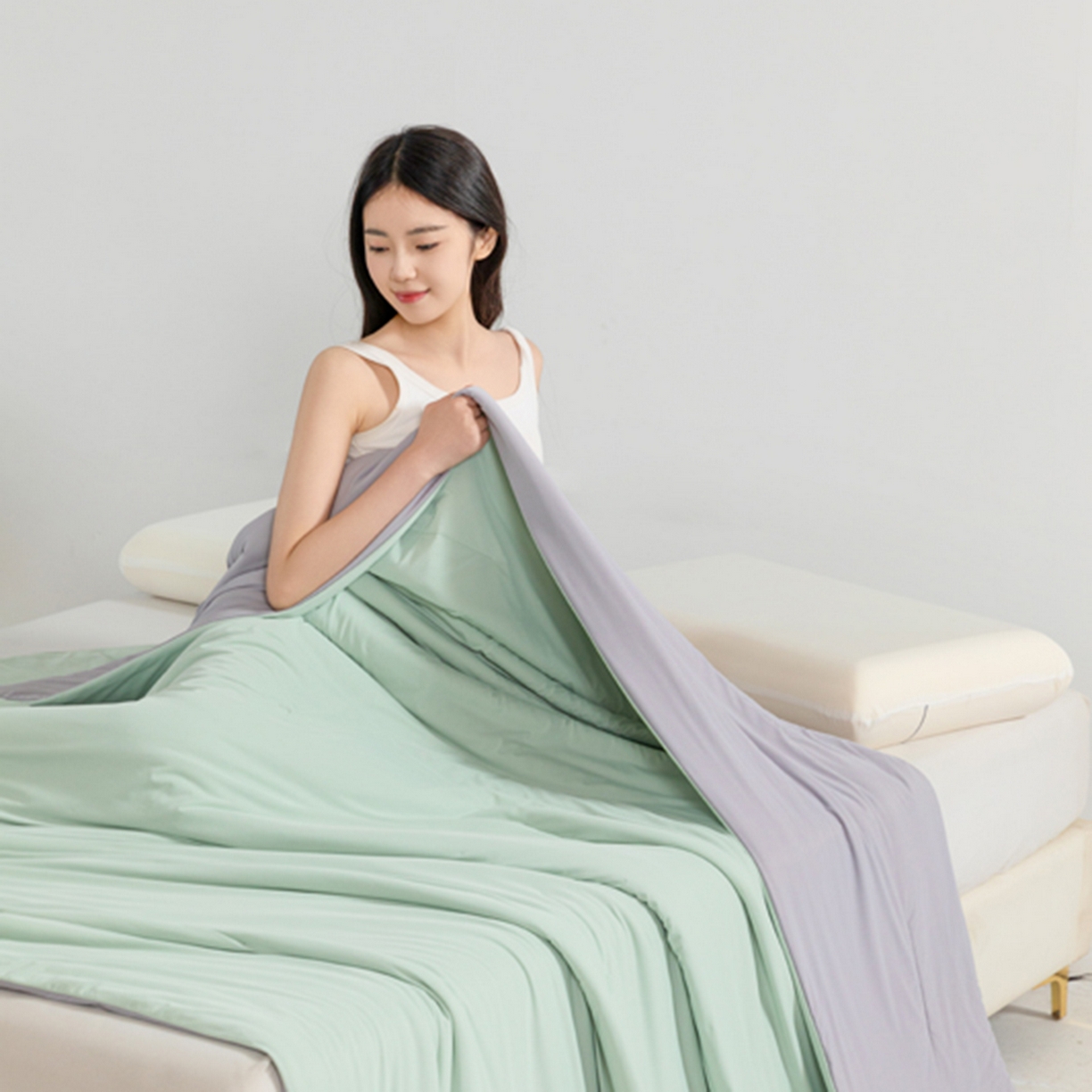 91家纺网 家纺一手货源 找家纺 云玲时尚 2026新款凉感丝深睡夏被被子被芯 淡翠绿