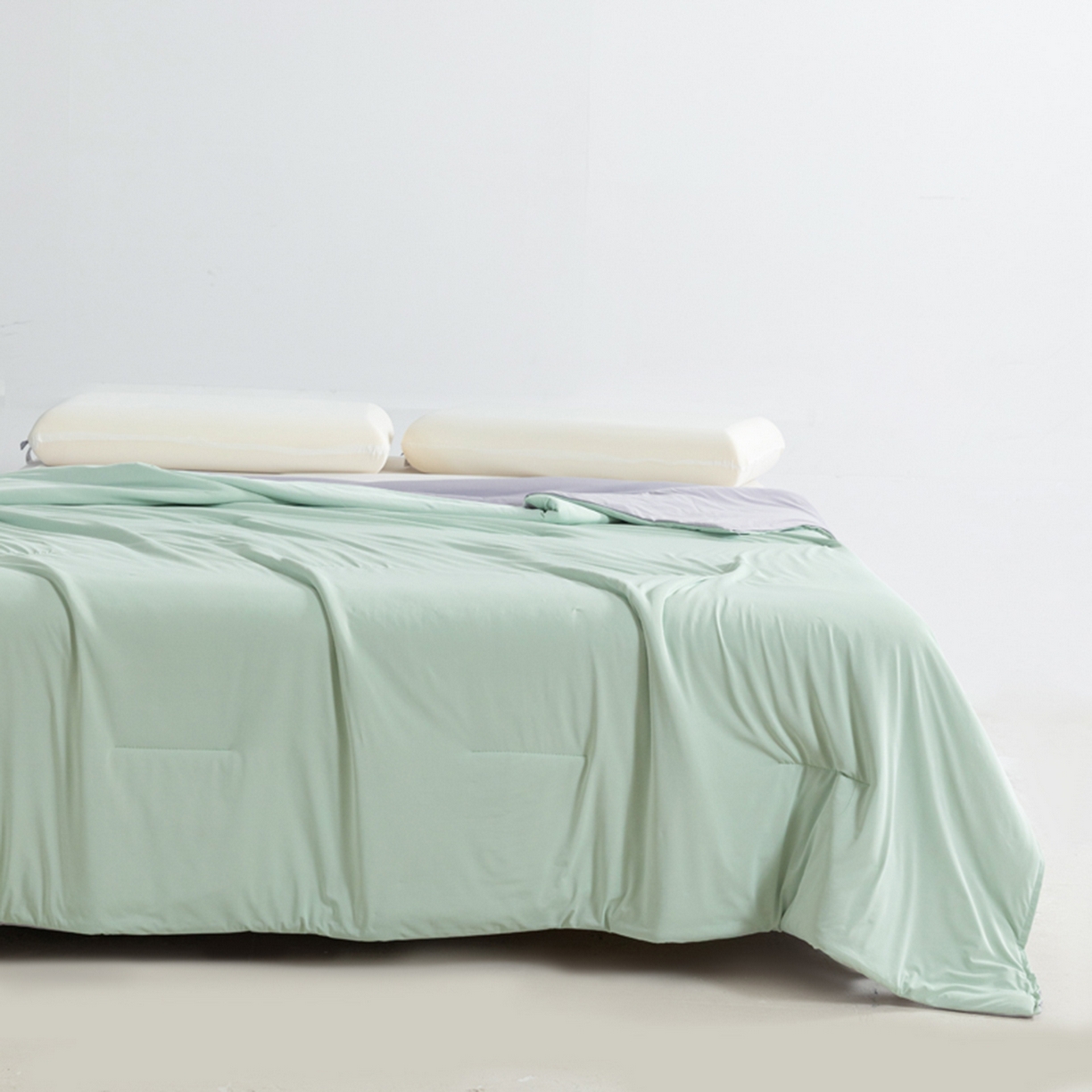91家纺网 家纺一手货源 找家纺 云玲时尚 2026新款凉感丝深睡夏被被子被芯 淡翠绿