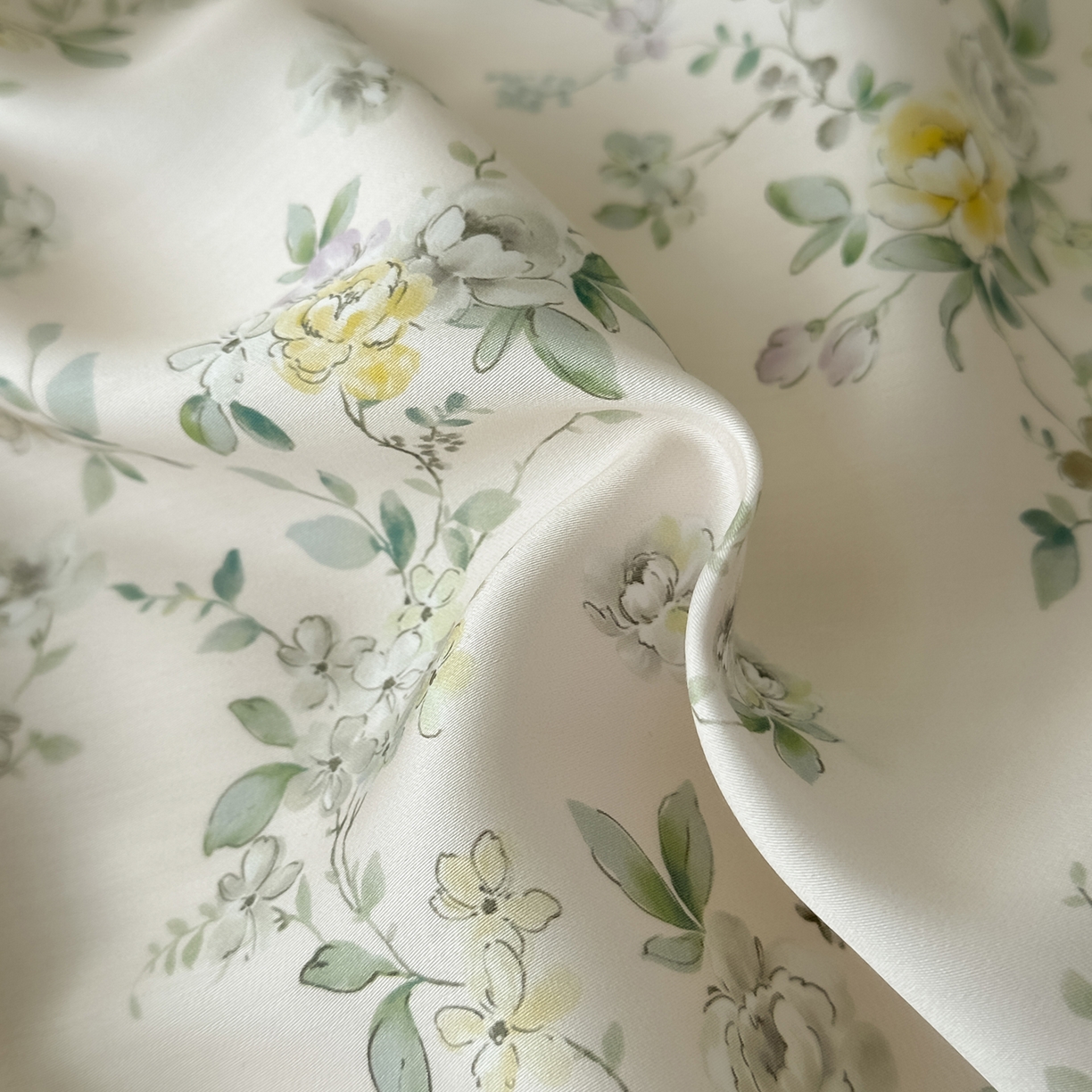 91家纺网 家纺一手货源 找家纺 启航家居 2026新款春夏天丝莱赛尔数码印花四件套 栀花语粉