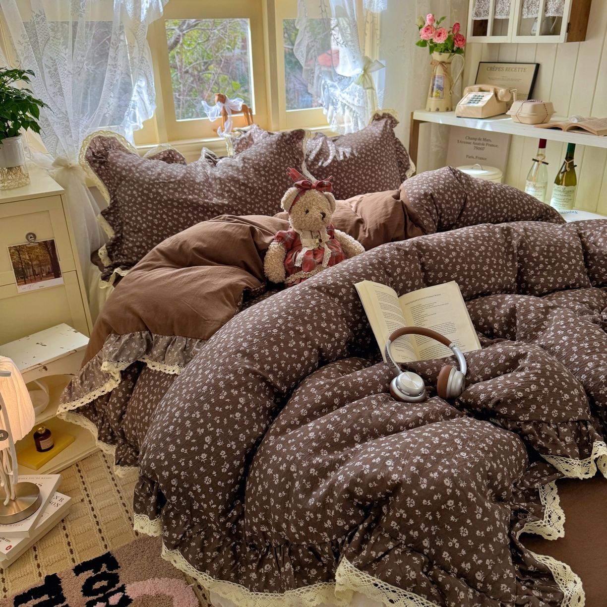 91家纺网 家纺一手货源 找家纺 阿曼达 2026新款印花复古小碎花镂空蕾丝花边款四件套 复古小蕾丝-木绵笺.咖