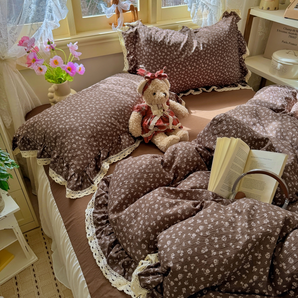 91家纺网 家纺一手货源 找家纺 阿曼达 2026新款印花复古小碎花镂空蕾丝花边款四件套 复古小蕾丝-木绵笺.咖