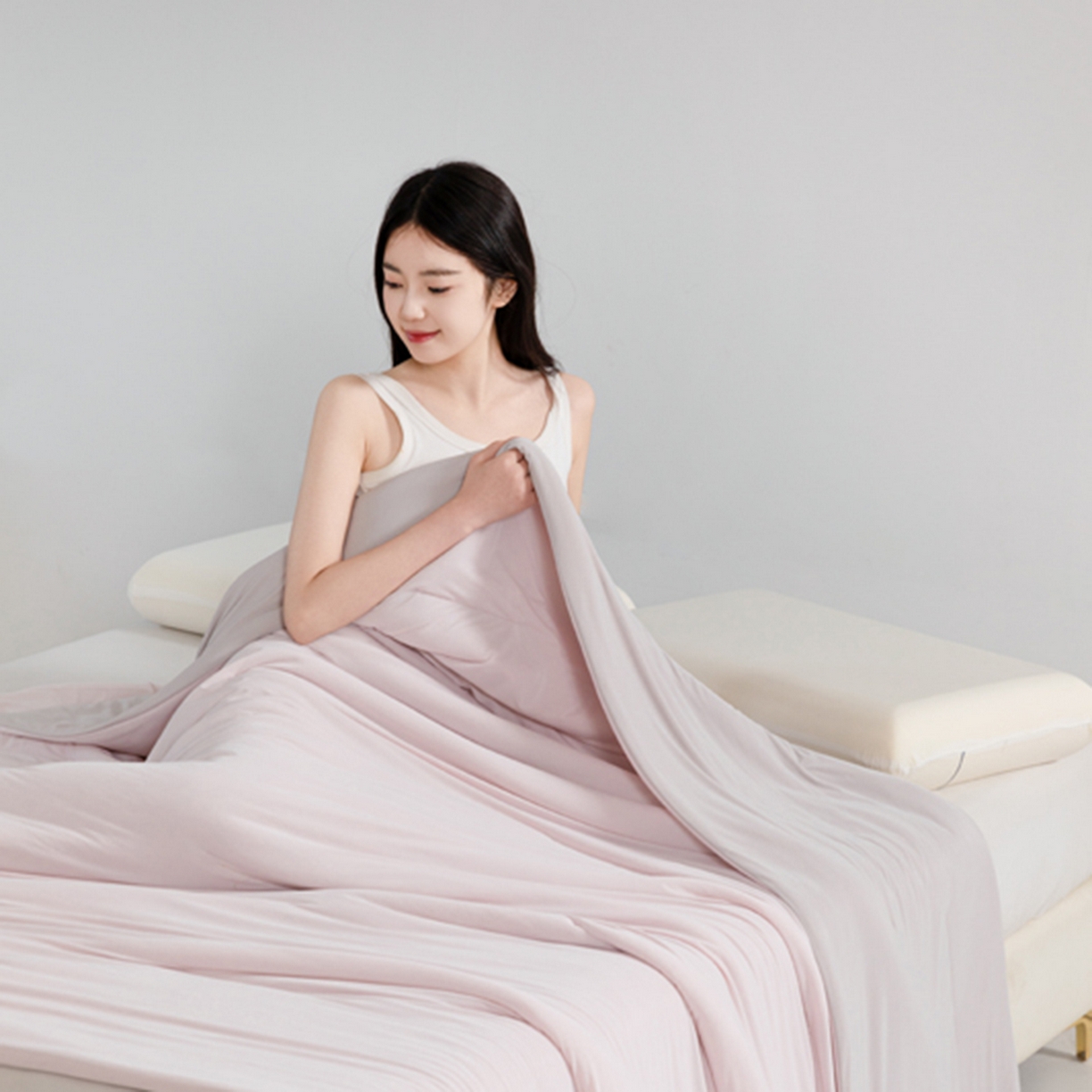 91家纺网 家纺一手货源 找家纺 云玲时尚 2026新款凉感丝深睡夏被被子被芯 杏仁咖