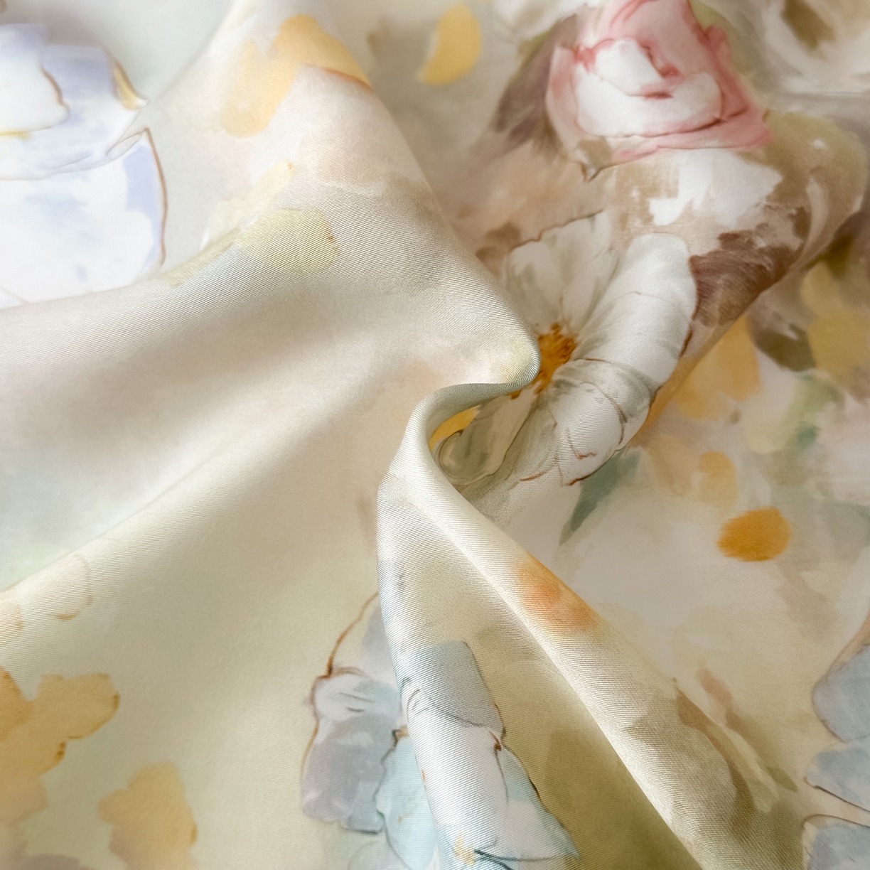 91家纺网 家纺一手货源 找家纺 启航家居 2026新款春夏天丝莱赛尔数码印花四件套 紫陌紫