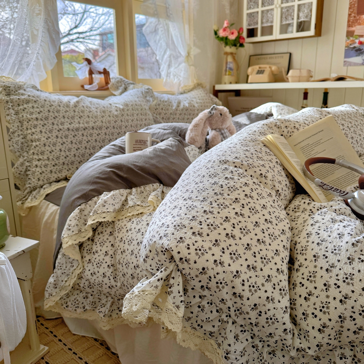 91家纺网 家纺一手货源 找家纺 阿曼达 2026新款印花复古小碎花镂空蕾丝花边款四件套 复古小蕾丝-松月间.米