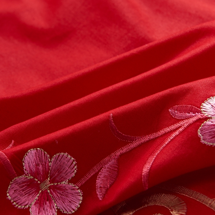 91家纺网 家纺一手货源 找家纺 慕她家纺 慕她畅销款全棉纯棉婚庆四件套大红色刺绣结婚床上用品 爱意永恒