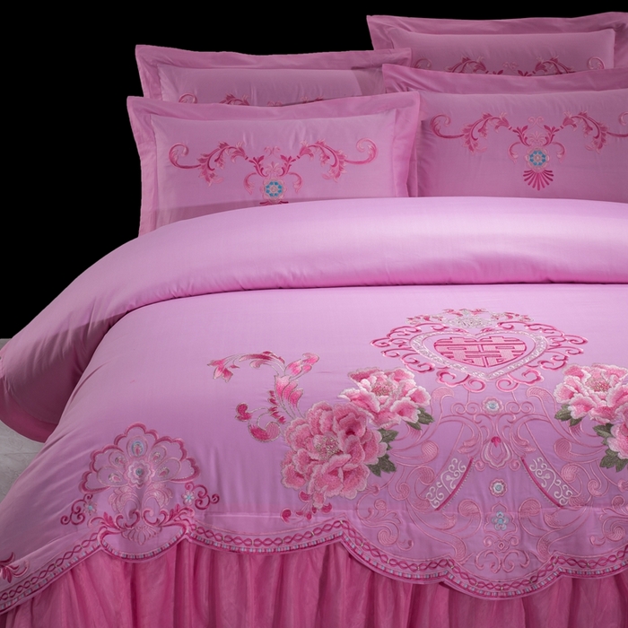 91家纺网 家纺一手货源 找家纺 慕她家纺 慕她畅销款全棉纯棉婚庆四件套大红色刺绣结婚床上用品 花蔓喜多 粉色