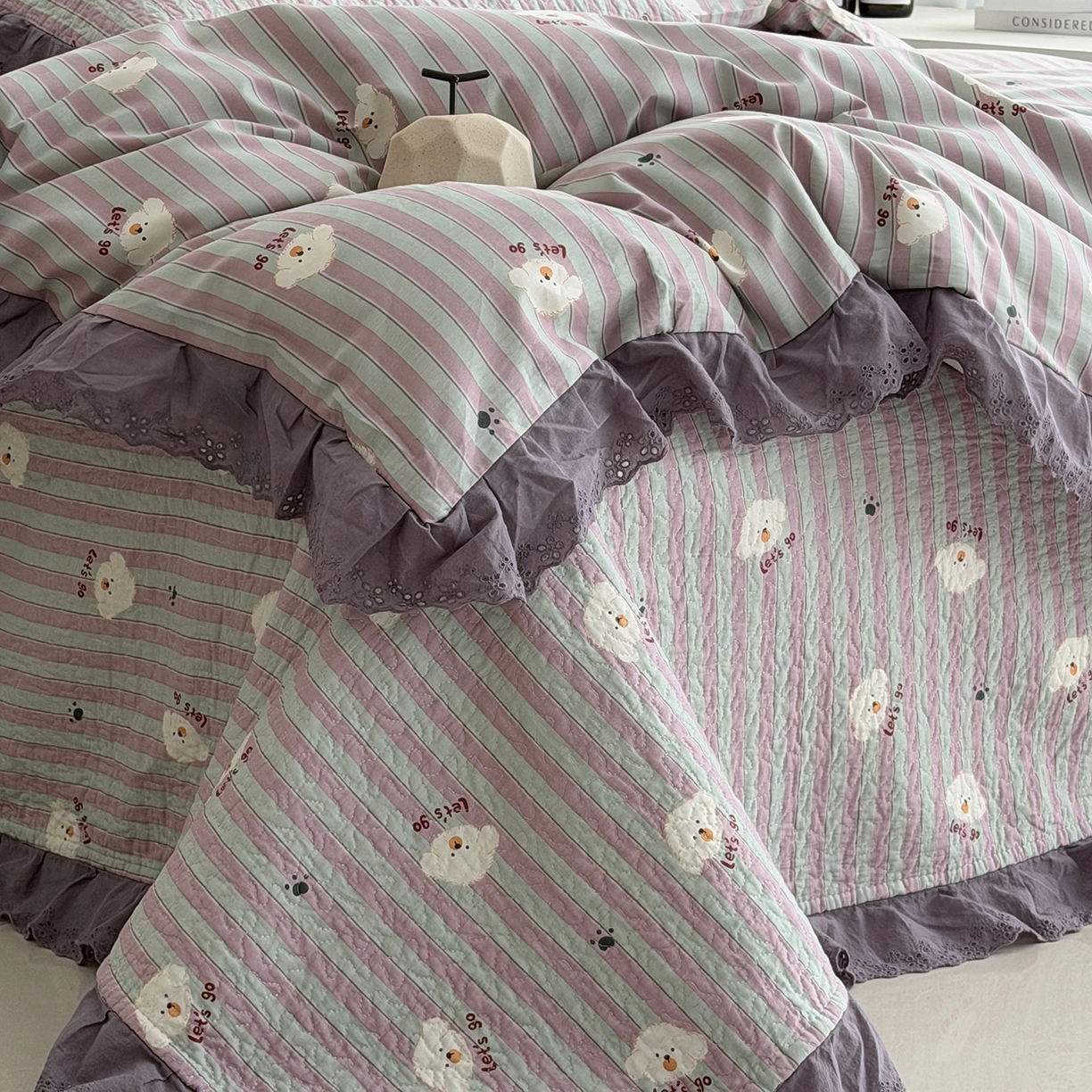 91家纺网 家纺一手货源 找家纺 佰织鑫家居 2026新款全棉法式砂洗棉花床盖款被套四件套泰迪紫