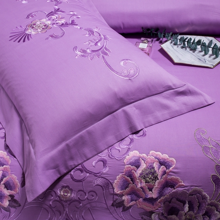 91家纺网 家纺一手货源 找家纺 慕她家纺 慕她畅销款全棉纯棉婚庆四件套大红色刺绣结婚床上用品 花蔓喜多 雪青