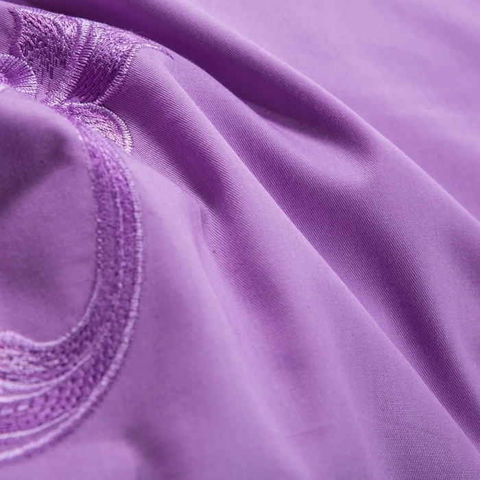 91家纺网 家纺一手货源 找家纺 慕她家纺 慕她畅销款全棉纯棉婚庆四件套大红色刺绣结婚床上用品 花蔓喜多 雪青