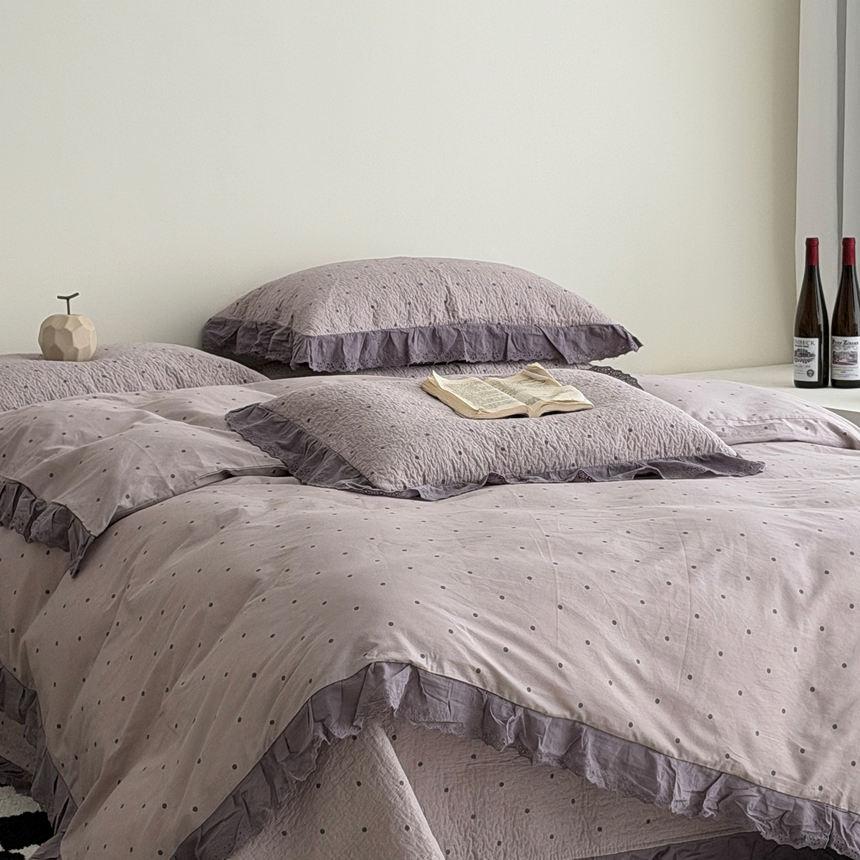 91家纺网 家纺一手货源 找家纺 佰织鑫家居 2026新款全棉法式砂洗棉花床盖款被套四件套紫波点