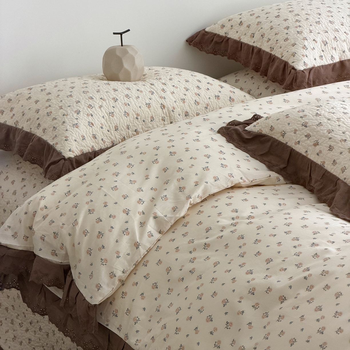 91家纺网 家纺一手货源 找家纺 佰织鑫家居 2026新款全棉法式砂洗棉花床盖款被套四件套艾莎