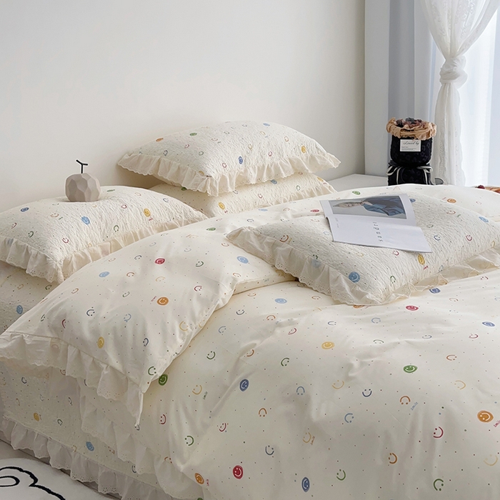 91家纺网 家纺一手货源 找家纺 佰织鑫家居 2026新款全棉法式砂洗棉花床盖款被套四件套 笑脸