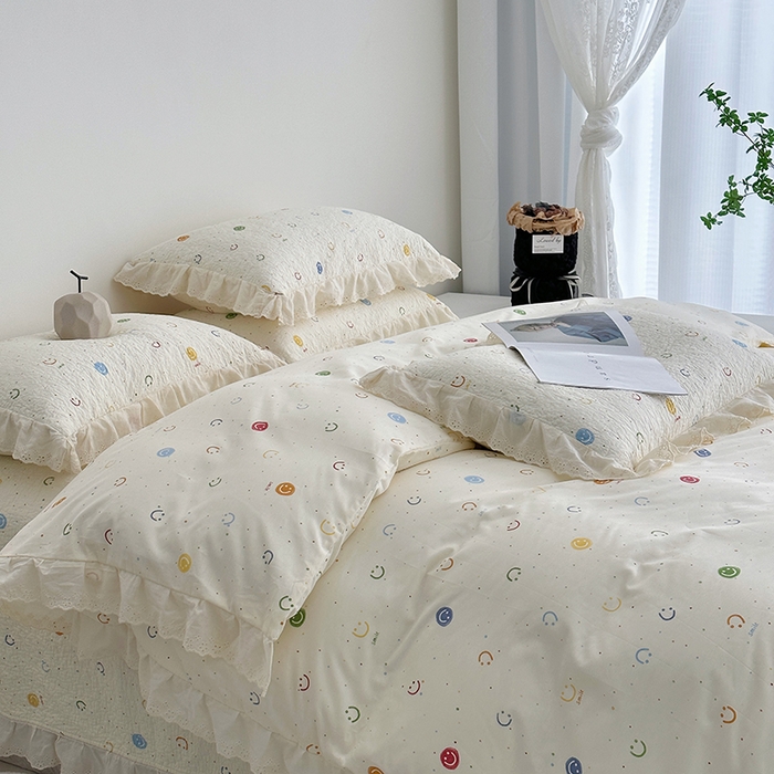 91家纺网 家纺一手货源 找家纺 佰织鑫家居 2026新款全棉法式砂洗棉花床盖款被套四件套 笑脸