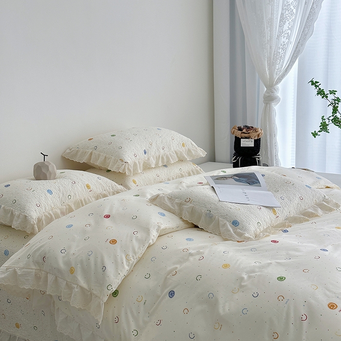 91家纺网 家纺一手货源 找家纺 佰织鑫家居 2026新款全棉法式砂洗棉花床盖款被套四件套 笑脸