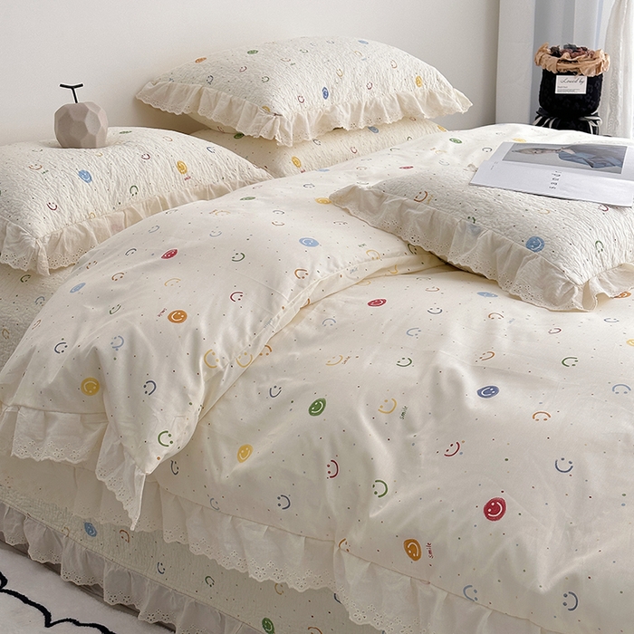 91家纺网 家纺一手货源 找家纺 佰织鑫家居 2026新款全棉法式砂洗棉花床盖款被套四件套 笑脸